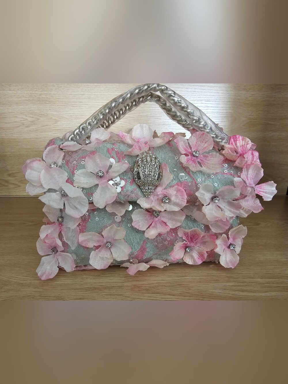 Kurt Geiger Mini Kensington Flower Bag. - Picture 2 of 12